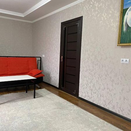 Karakol-Guest Bed and Breakfast Εξωτερικό φωτογραφία
