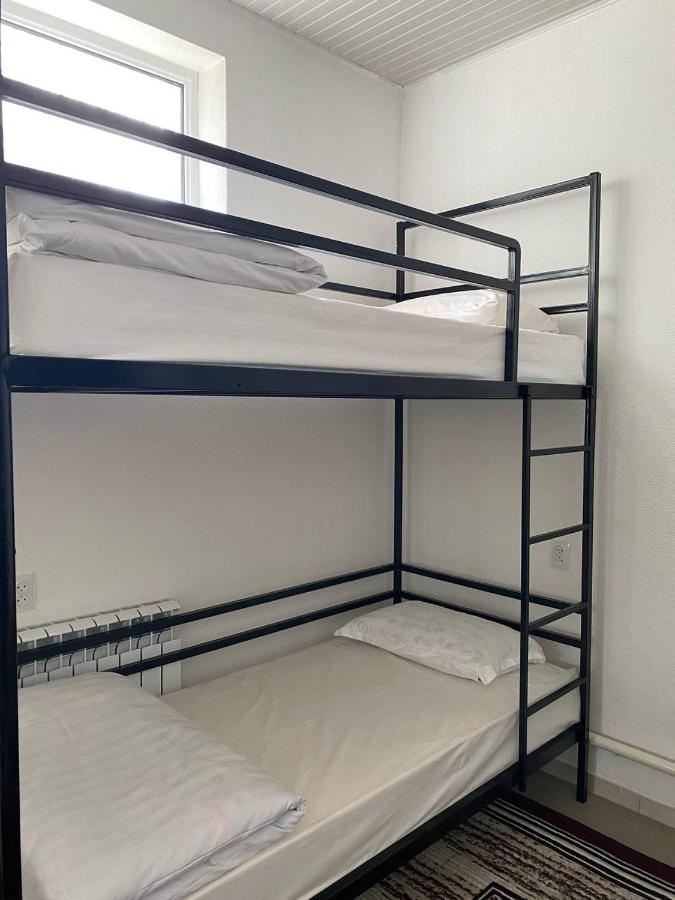 Karakol-Guest Bed and Breakfast Εξωτερικό φωτογραφία